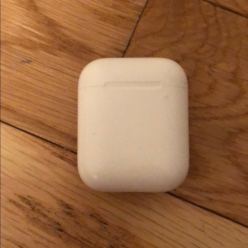 Used AirPods first generation AUTHENTIC